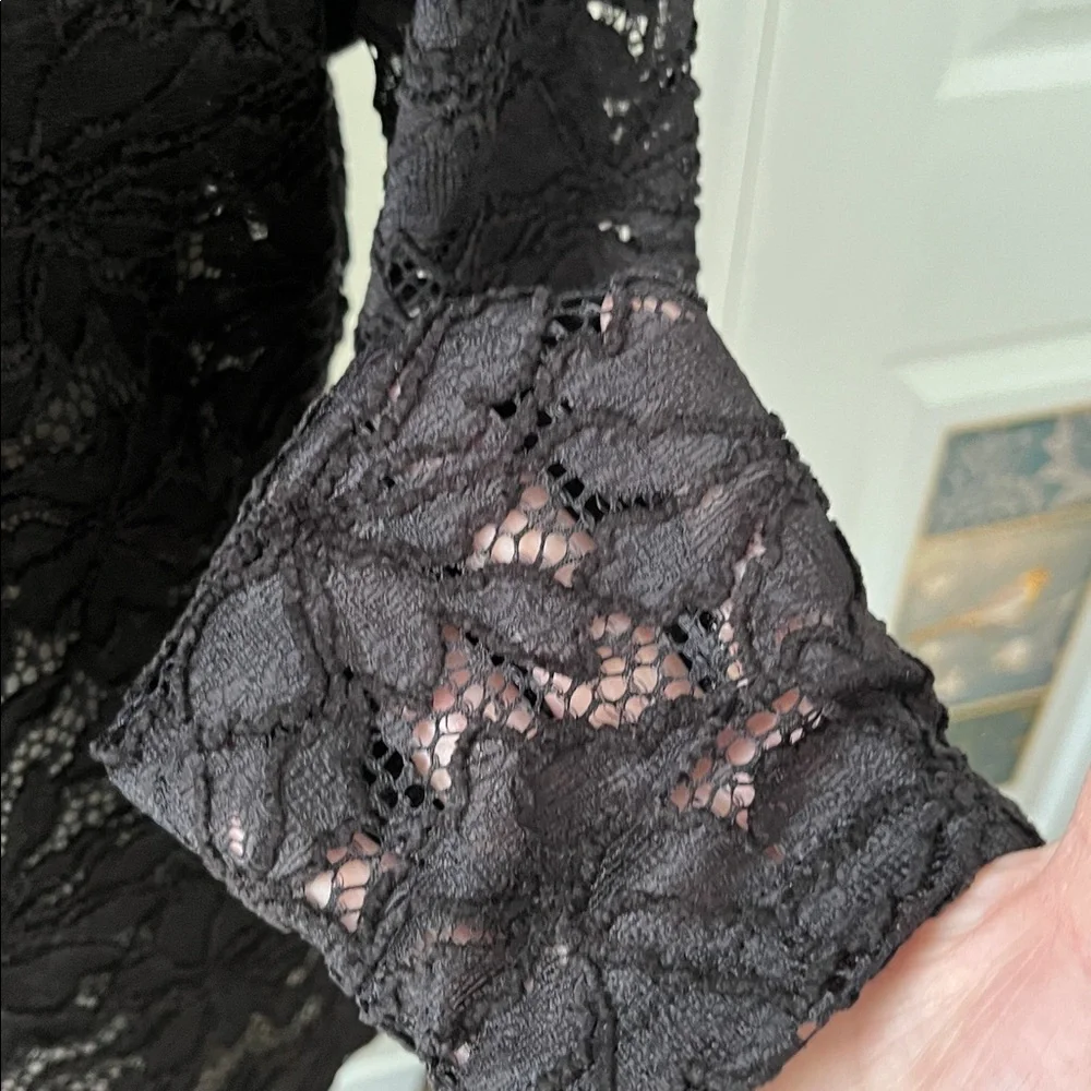 😃White House Black Market Black Lace Blouse - Picture 11 of 13
